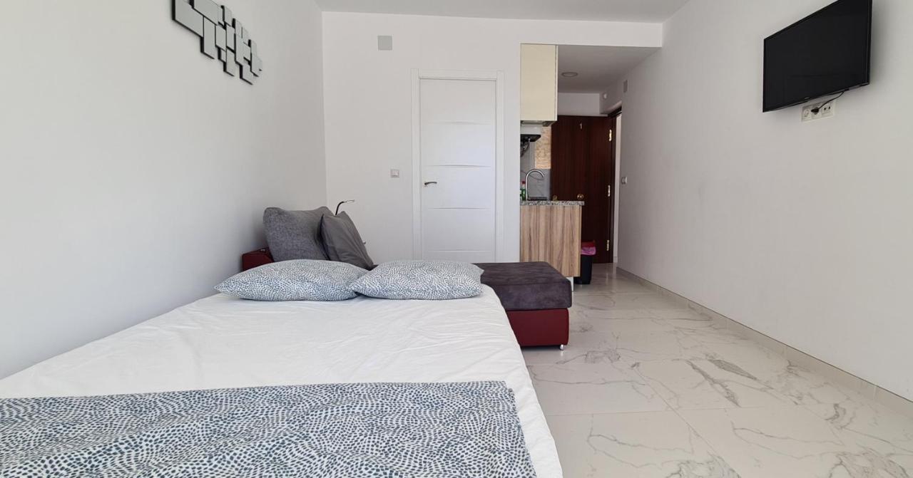 Babylon Tourist Apartments Беналмадена Екстериор снимка